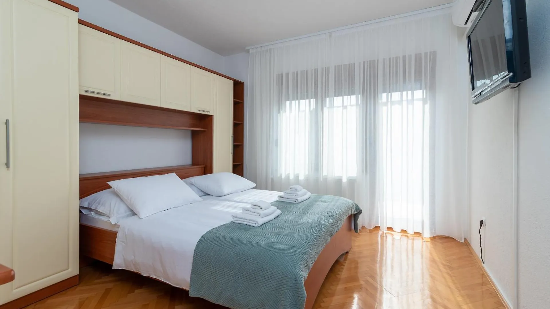 Apartment Domi Trogir 0*,  Croatia