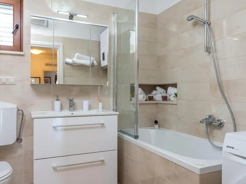 Apartment Domi Trogir