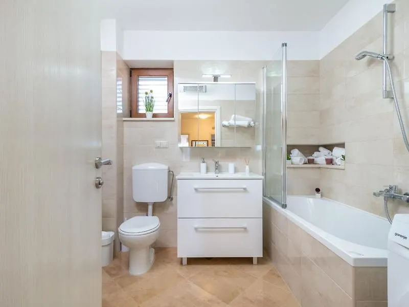 Apartment Domi Trogir